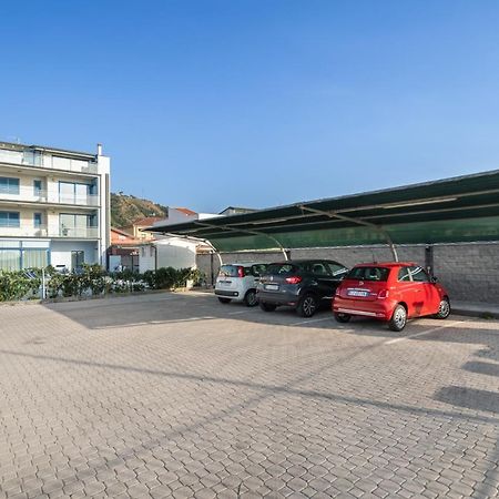 Terraces D'Orlando - Family Apartments With Sea View And Pool Capo dʼOrlando Eksteriør billede