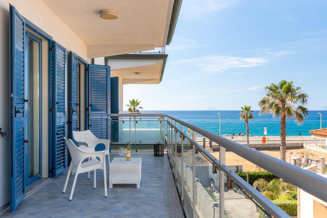Terraces D'Orlando - Family Apartments With Sea View And Pool Capo dʼOrlando Eksteriør billede