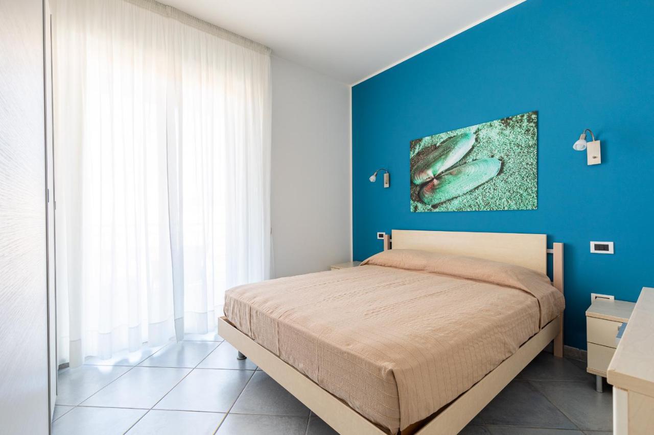 Terraces D'Orlando - Family Apartments With Sea View And Pool Capo dʼOrlando Eksteriør billede