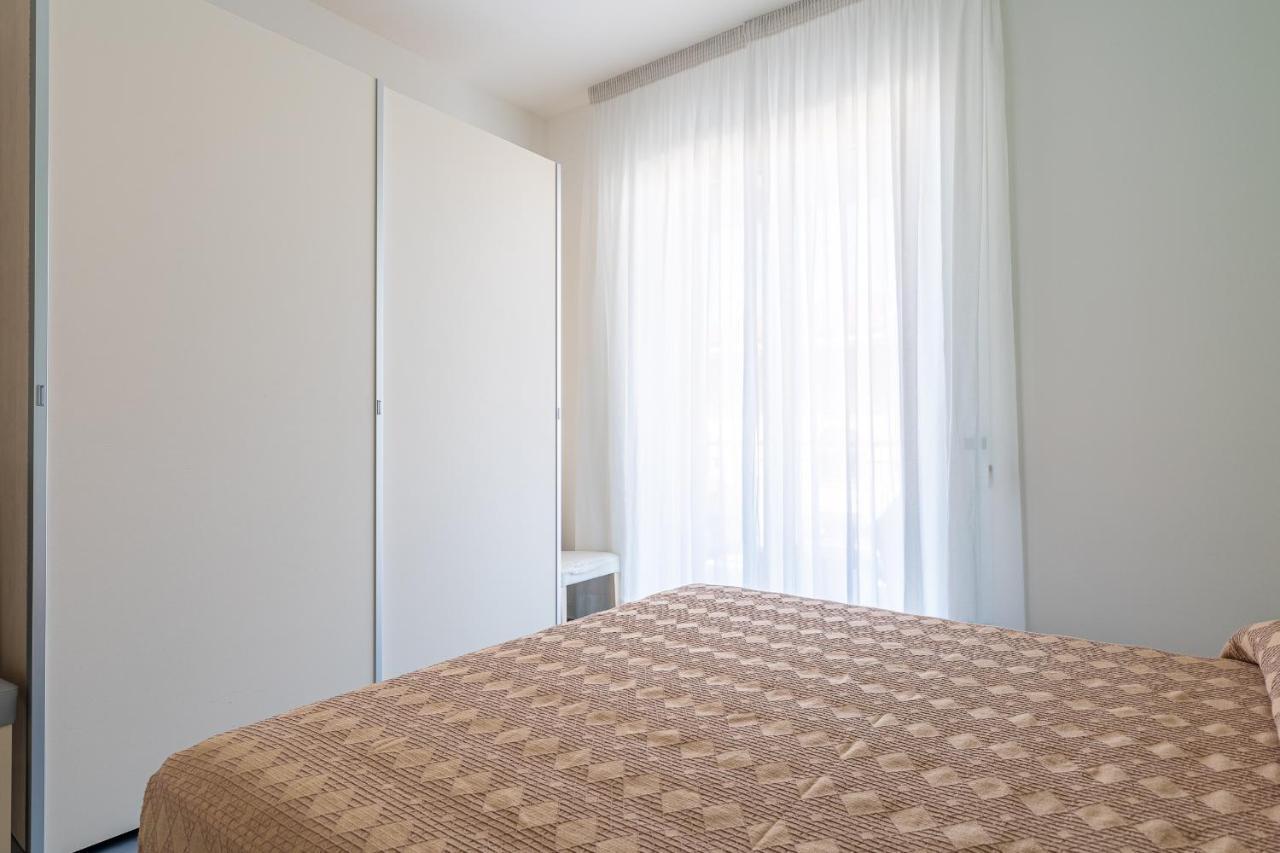 Terraces D'Orlando - Family Apartments With Sea View And Pool Capo dʼOrlando Eksteriør billede