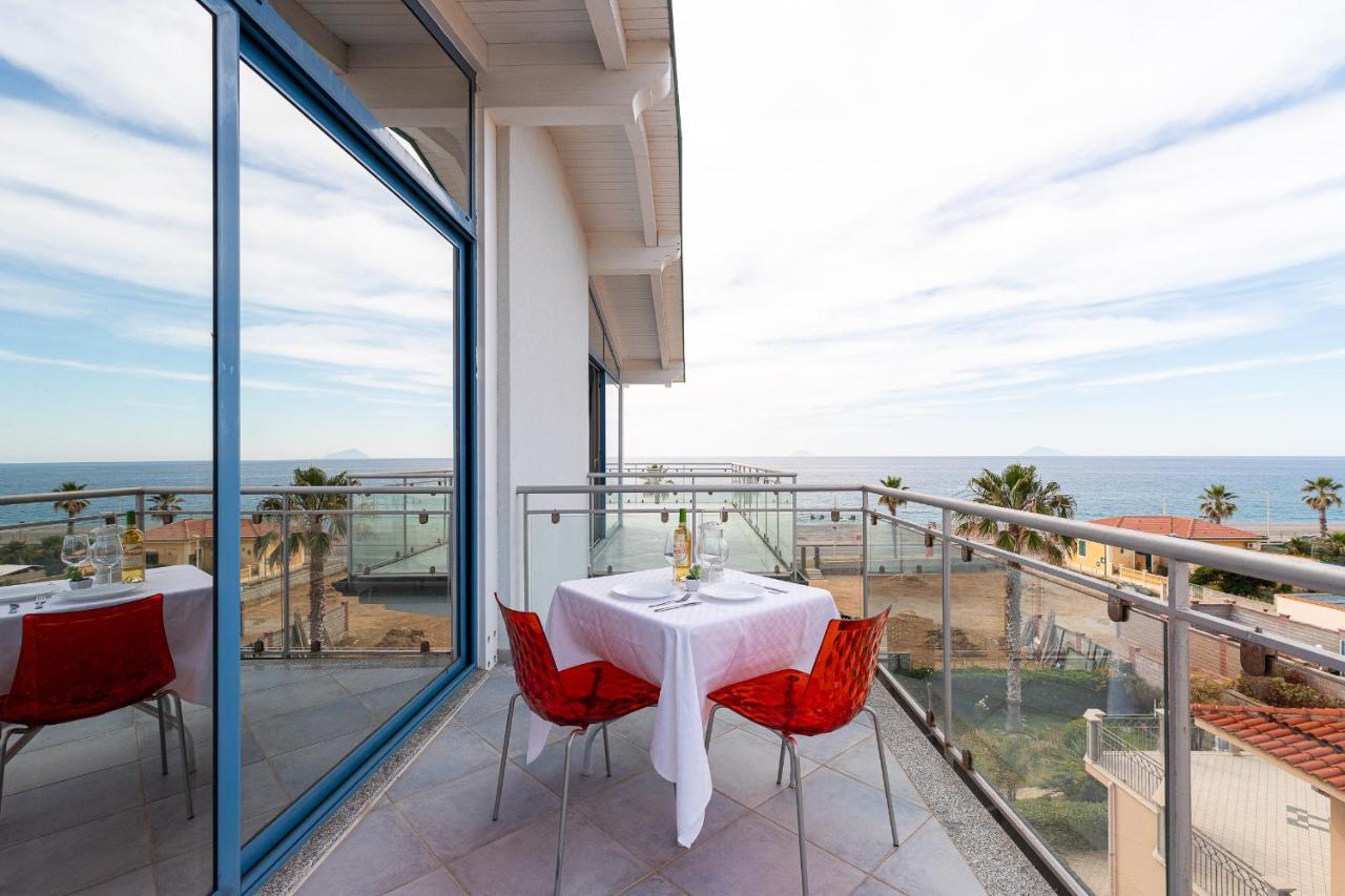 Terraces D'Orlando - Family Apartments With Sea View And Pool Capo dʼOrlando Eksteriør billede