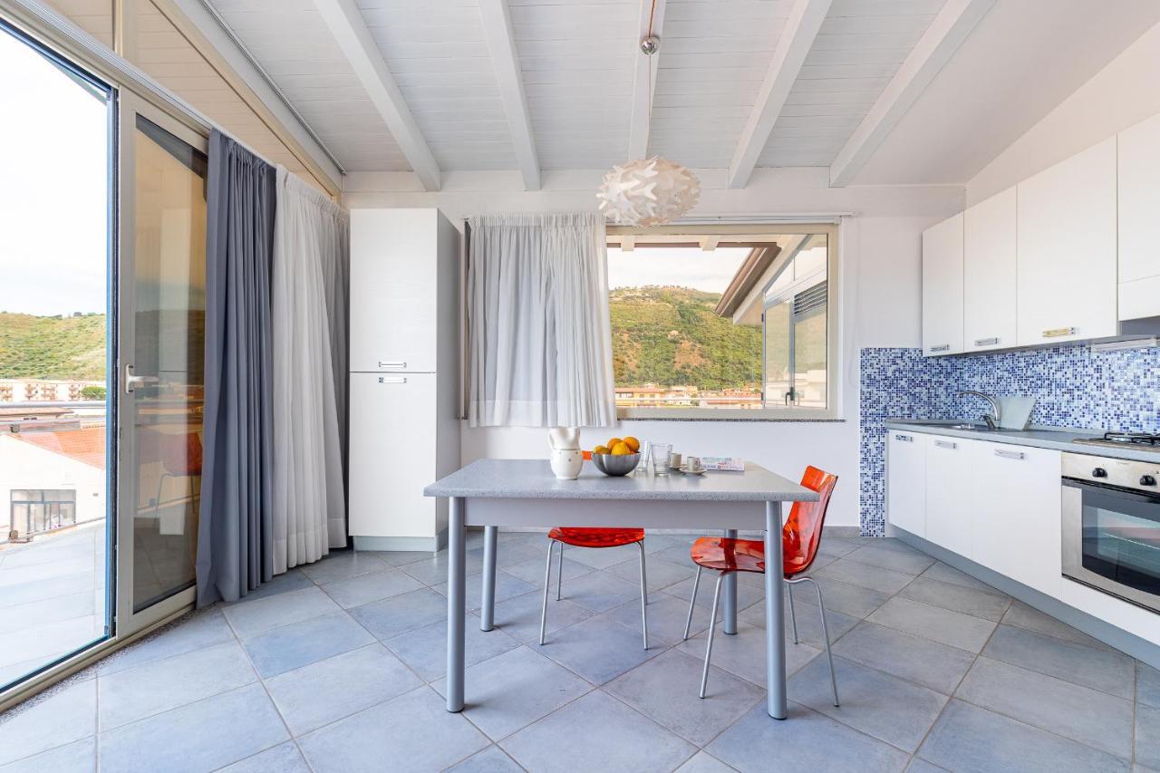 Terraces D'Orlando - Family Apartments With Sea View And Pool Capo dʼOrlando Eksteriør billede