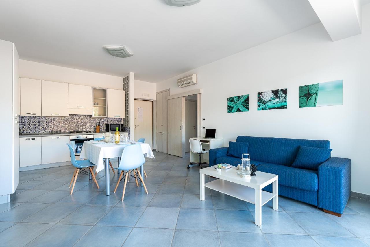 Terraces D'Orlando - Family Apartments With Sea View And Pool Capo dʼOrlando Eksteriør billede