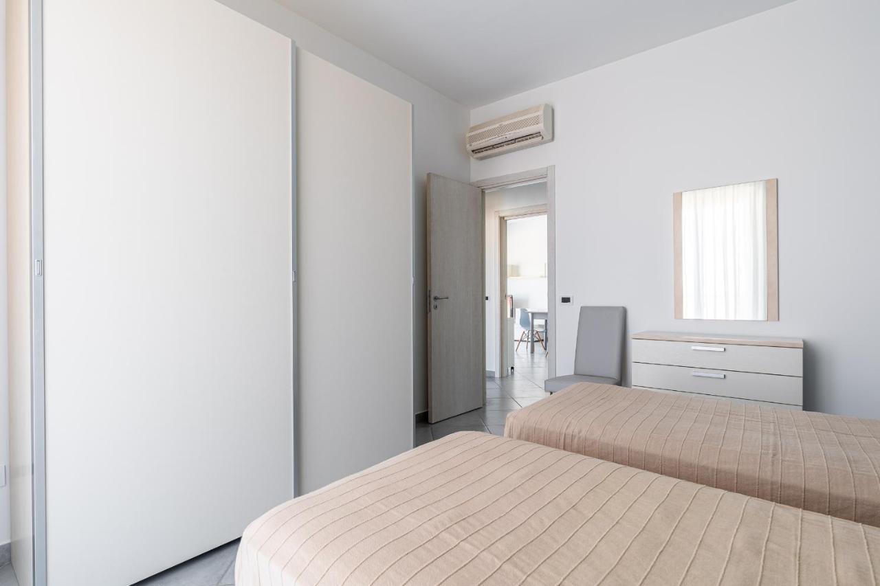 Terraces D'Orlando - Family Apartments With Sea View And Pool Capo dʼOrlando Eksteriør billede