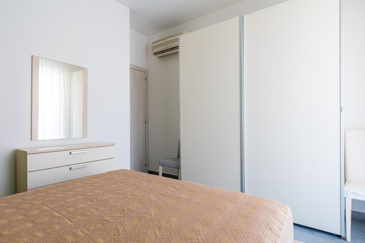 Terraces D'Orlando - Family Apartments With Sea View And Pool Capo dʼOrlando Eksteriør billede