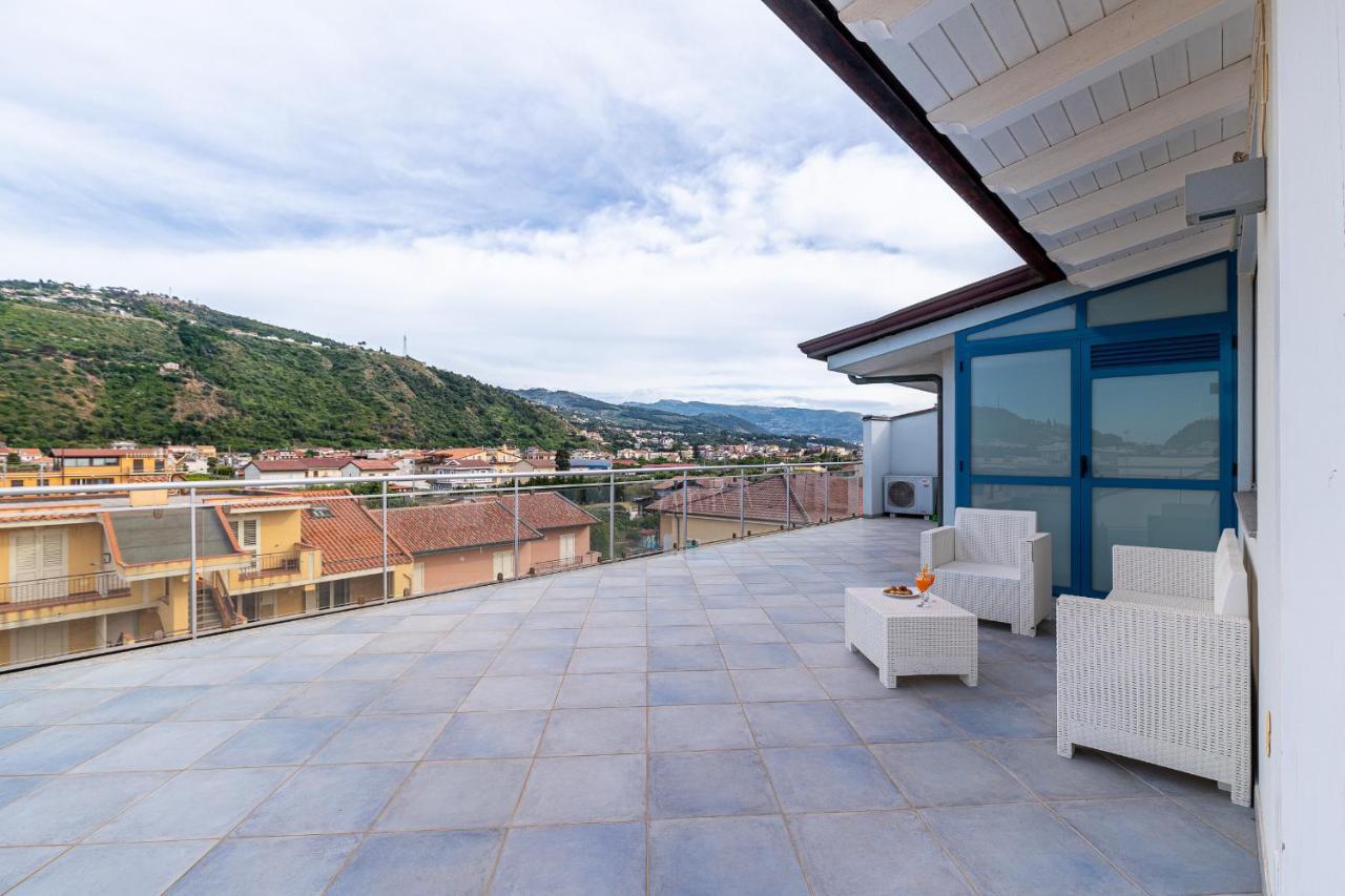 Terraces D'Orlando - Family Apartments With Sea View And Pool Capo dʼOrlando Eksteriør billede