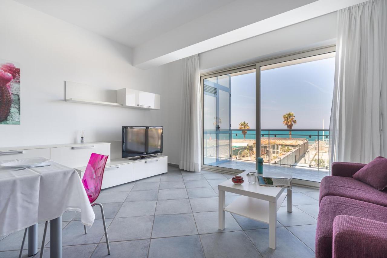 Terraces D'Orlando - Family Apartments With Sea View And Pool Capo dʼOrlando Eksteriør billede
