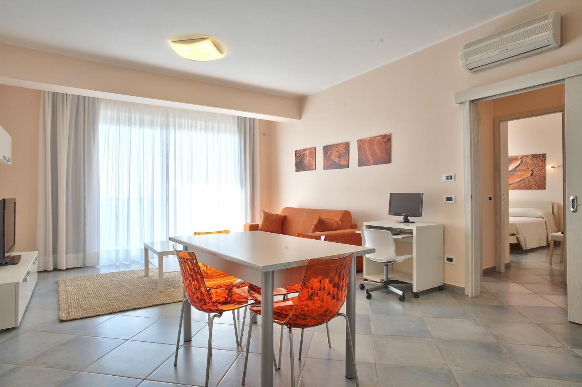Terraces D'Orlando - Family Apartments With Sea View And Pool Capo dʼOrlando Værelse billede